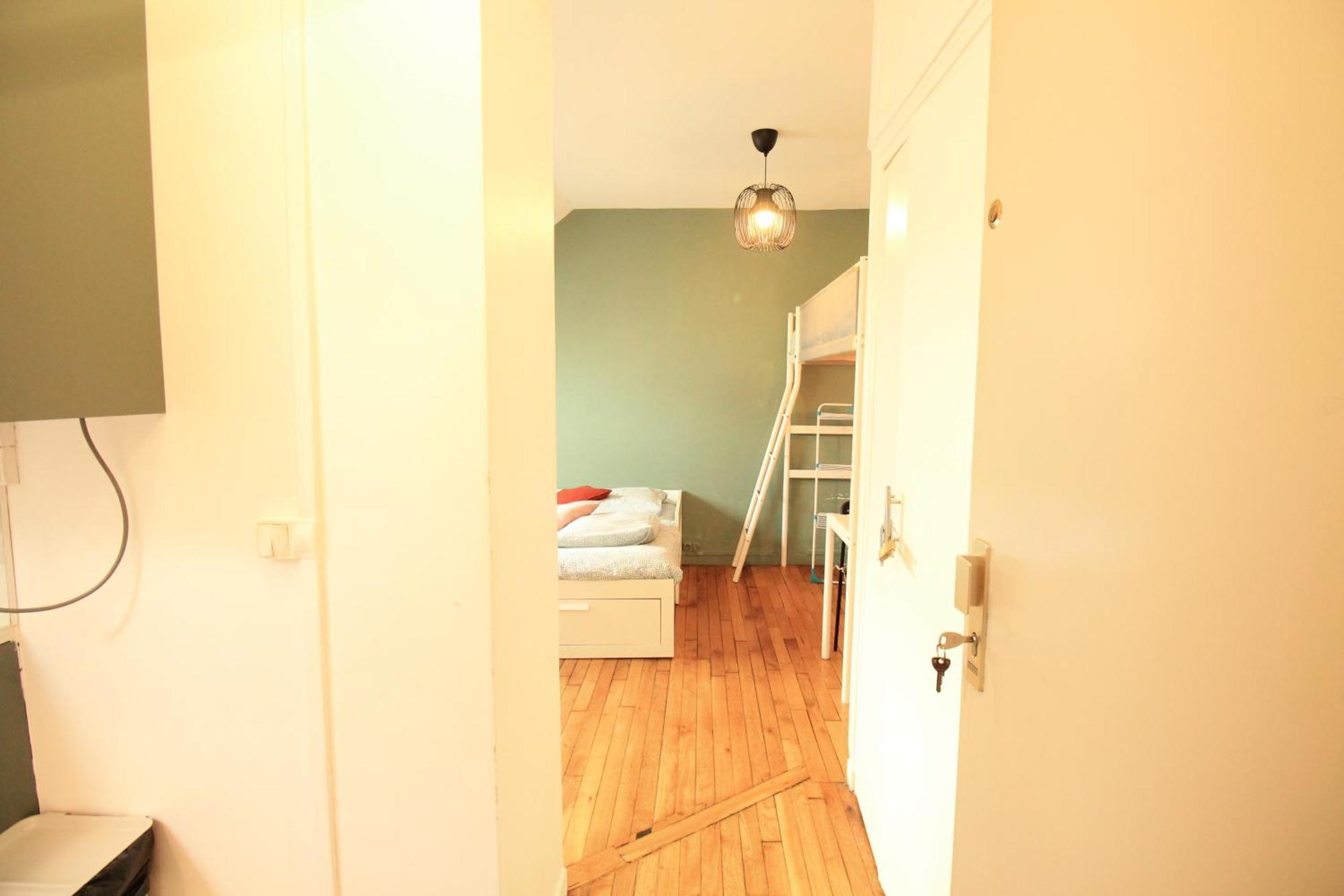 Disponible - Appartement Entier - 10Mn Rer B Aeroport Cdg - Paris Gare Du Nord, T11 Express, Le Bourget, Tout Equipe, Netflix Gratuit, 3 Personnes, 4Eme Etage, Escaliers, Parc Des Expositions, Parking Rue Gratuit Apres 19H Drancy Eksteriør bilde